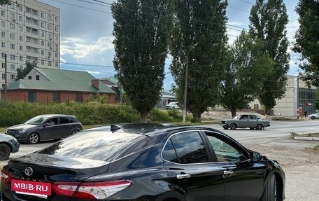 Toyota Camry, 2019 год, 1 900 000 рублей, 3 фотография