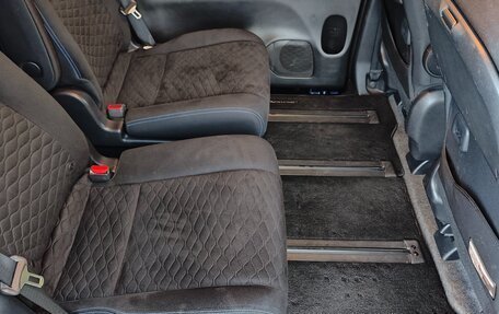 Nissan Serena IV, 2018 год, 2 250 000 рублей, 29 фотография
