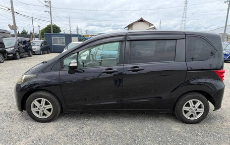 Honda Freed I, 2010 год, 750 000 рублей, 2 фотография
