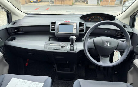 Honda Freed I, 2010 год, 750 000 рублей, 11 фотография
