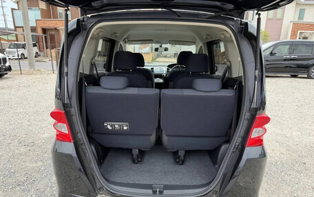 Honda Freed I, 2010 год, 750 000 рублей, 18 фотография
