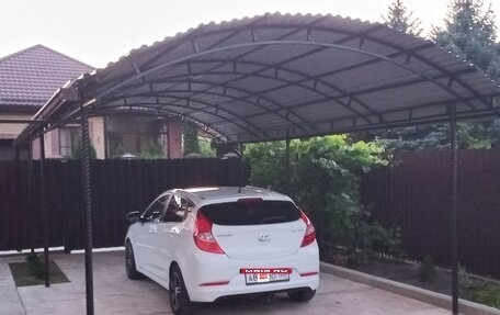 Hyundai Solaris II рестайлинг, 2015 год, 1 200 000 рублей, 1 фотография