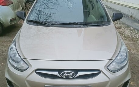 Hyundai Solaris II рестайлинг, 2013 год, 750 000 рублей, 5 фотография