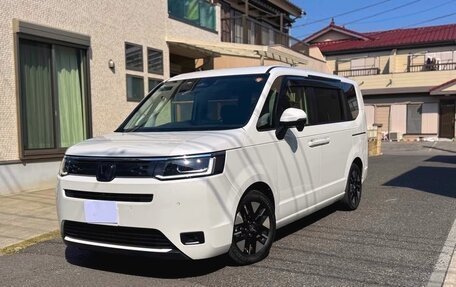 Honda Stepwgn, 2023 год, 2 100 000 рублей, 5 фотография