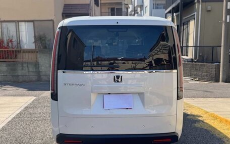 Honda Stepwgn, 2023 год, 2 100 000 рублей, 6 фотография