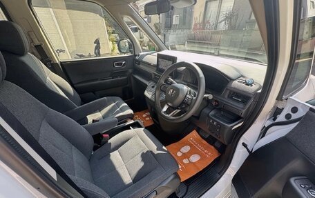 Honda Stepwgn, 2023 год, 2 100 000 рублей, 8 фотография