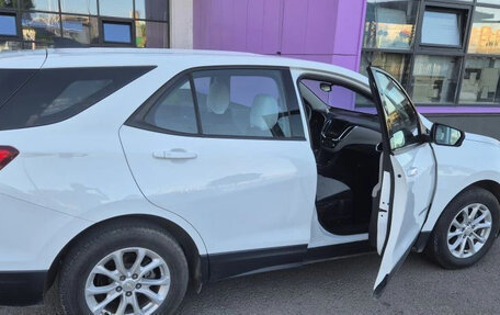 Chevrolet Equinox III, 2018 год, 1 850 000 рублей, 2 фотография