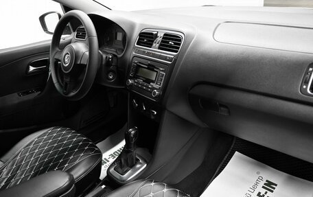 Volkswagen Polo VI (EU Market), 2011 год, 845 000 рублей, 14 фотография