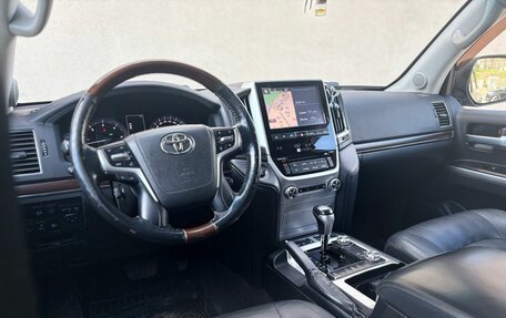 Toyota Land Cruiser 200, 2015 год, 4 300 000 рублей, 10 фотография