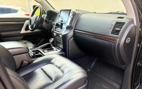 Toyota Land Cruiser 200, 2015 год, 4 300 000 рублей, 9 фотография