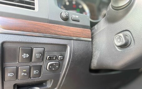 Toyota Land Cruiser 200, 2015 год, 4 300 000 рублей, 14 фотография