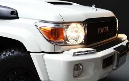Toyota Land Cruiser 70, 2022 год, 8 990 000 рублей, 9 фотография