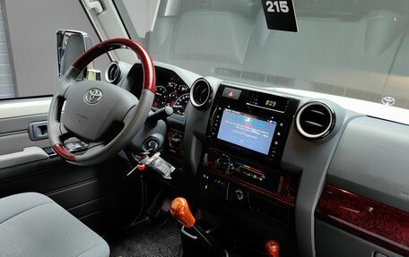 Toyota Land Cruiser 70, 2022 год, 8 990 000 рублей, 35 фотография