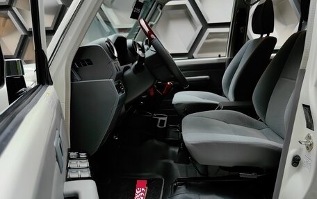 Toyota Land Cruiser 70, 2022 год, 8 990 000 рублей, 29 фотография