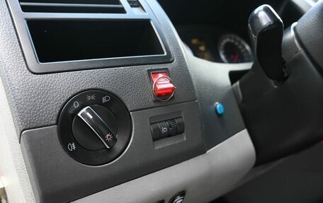Volkswagen Transporter T5 рестайлинг, 2012 год, 1 049 500 рублей, 12 фотография