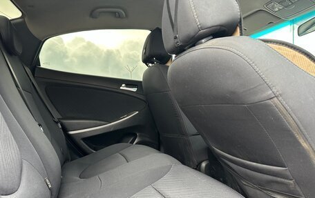 Hyundai Solaris II рестайлинг, 2015 год, 877 000 рублей, 4 фотография
