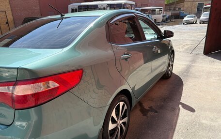 KIA Rio III рестайлинг, 2012 год, 800 000 рублей, 4 фотография