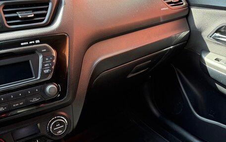 KIA Rio III рестайлинг, 2012 год, 800 000 рублей, 12 фотография