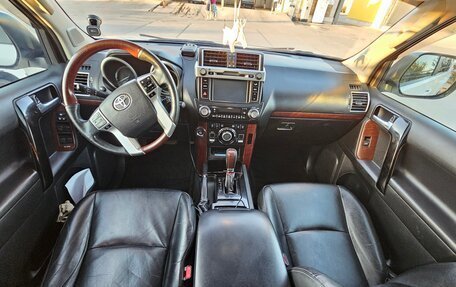Toyota Land Cruiser Prado 150 рестайлинг 2, 2016 год, 3 420 000 рублей, 9 фотография