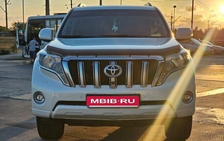Toyota Land Cruiser Prado 150 рестайлинг 2, 2016 год, 3 420 000 рублей, 4 фотография