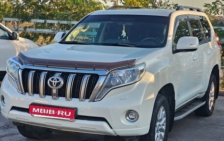 Toyota Land Cruiser Prado 150 рестайлинг 2, 2016 год, 3 420 000 рублей, 16 фотография