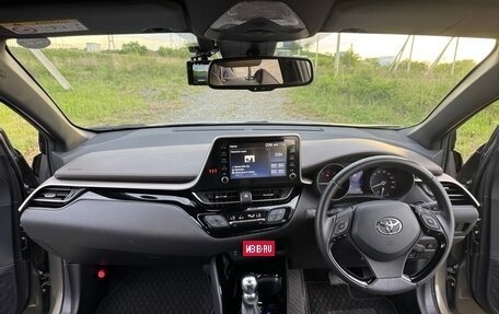Toyota C-HR I рестайлинг, 2020 год, 1 900 000 рублей, 16 фотография