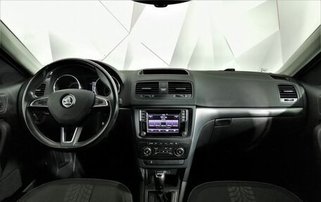 Skoda Yeti I рестайлинг, 2017 год, 1 585 000 рублей, 13 фотография