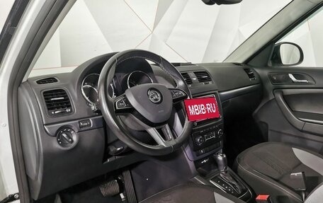 Skoda Yeti I рестайлинг, 2017 год, 1 585 000 рублей, 18 фотография