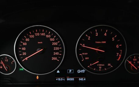 BMW 3 серия, 2017 год, 1 955 000 рублей, 13 фотография