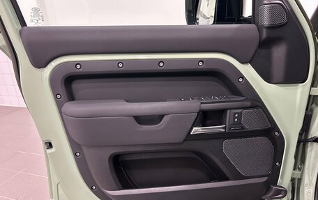 Land Rover Defender II, 2023 год, 11 790 000 рублей, 8 фотография