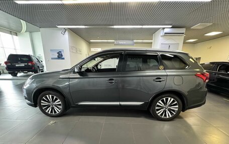 Mitsubishi Outlander III рестайлинг 3, 2019 год, 1 565 000 рублей, 5 фотография