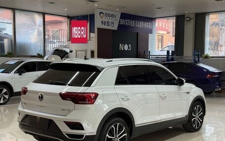 Volkswagen T-Roc I, 2022 год, 1 600 000 рублей, 6 фотография