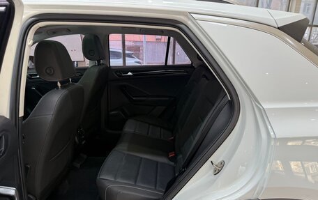 Volkswagen T-Roc I, 2022 год, 1 600 000 рублей, 16 фотография