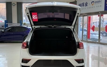 Volkswagen T-Roc I, 2022 год, 1 600 000 рублей, 21 фотография