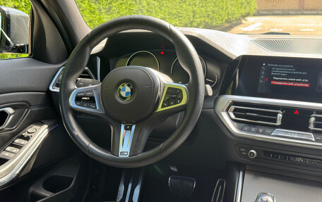 BMW 3 серия, 2019 год, 3 850 000 рублей, 13 фотография