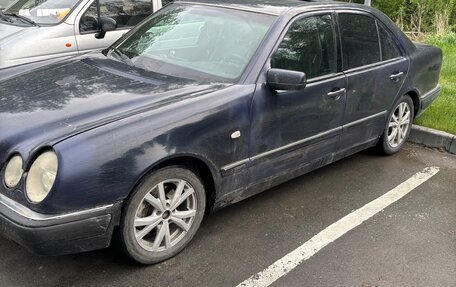 Mercedes-Benz E-Класс, 1998 год, 330 000 рублей, 3 фотография