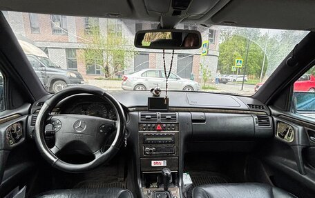 Mercedes-Benz E-Класс, 1998 год, 330 000 рублей, 7 фотография