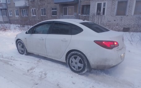 Opel Astra J, 2012 год, 695 000 рублей, 11 фотография