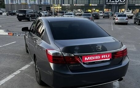 Honda Accord IX рестайлинг, 2013 год, 1 700 000 рублей, 3 фотография
