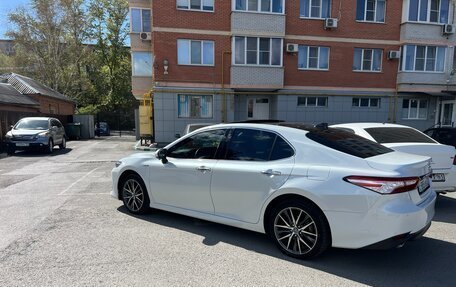 Toyota Camry, 2021 год, 3 499 000 рублей, 4 фотография