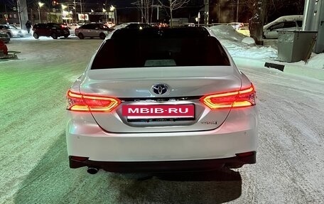 Toyota Camry, 2021 год, 3 499 000 рублей, 16 фотография