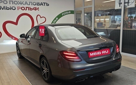 Mercedes-Benz E-Класс, 2018 год, 3 890 000 рублей, 7 фотография