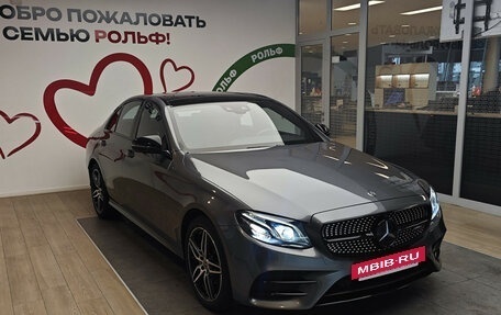 Mercedes-Benz E-Класс, 2018 год, 3 890 000 рублей, 4 фотография