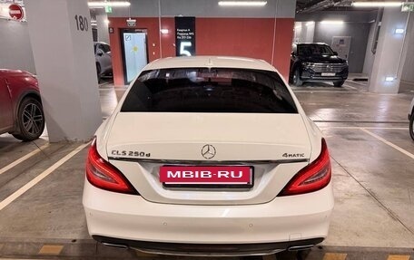 Mercedes-Benz CLS, 2015 год, 2 600 000 рублей, 2 фотография