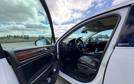 Volkswagen Touareg III, 2017 год, 2 685 000 рублей, 7 фотография