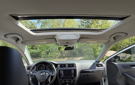 Volkswagen Jetta VI, 2017 год, 1 600 000 рублей, 17 фотография
