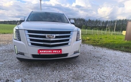 Cadillac Escalade IV, 2016 год, 4 600 000 рублей, 7 фотография