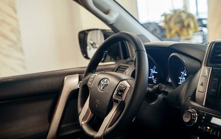 Toyota Land Cruiser Prado 150 рестайлинг 2, 2010 год, 2 881 500 рублей, 19 фотография