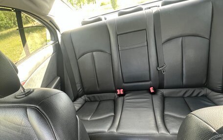Mercedes-Benz E-Класс, 2005 год, 820 000 рублей, 11 фотография