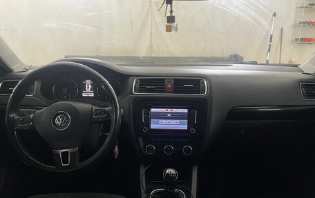 Volkswagen Jetta VI, 2012 год, 900 000 рублей, 4 фотография